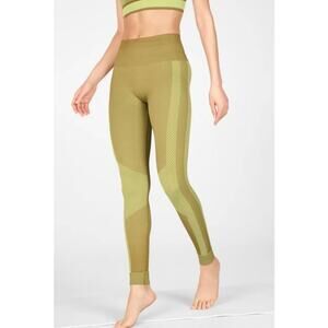 NWT Fabletics High Waisted Seamless Check Legging in Thyme/Cool Mint Size M